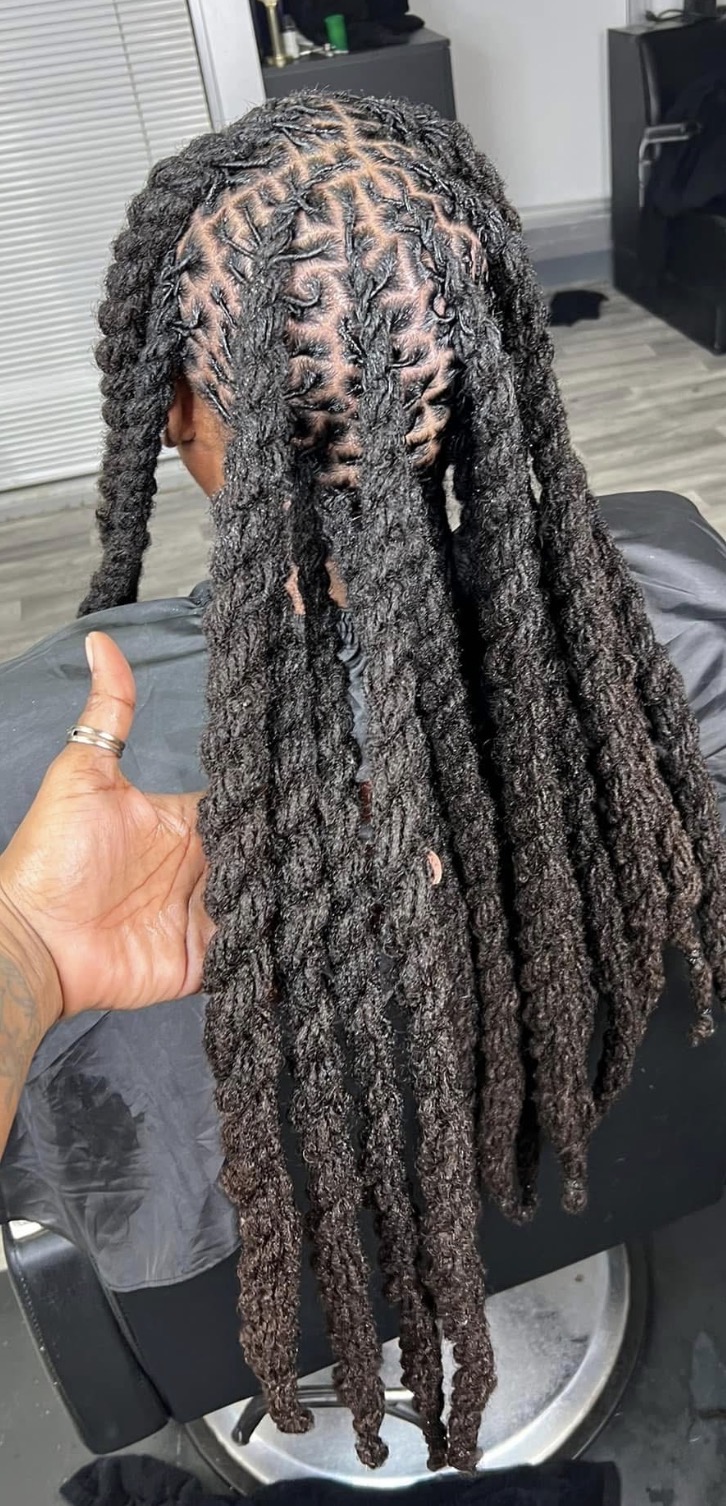 IN DA KUT loc and natural hair portfolio
