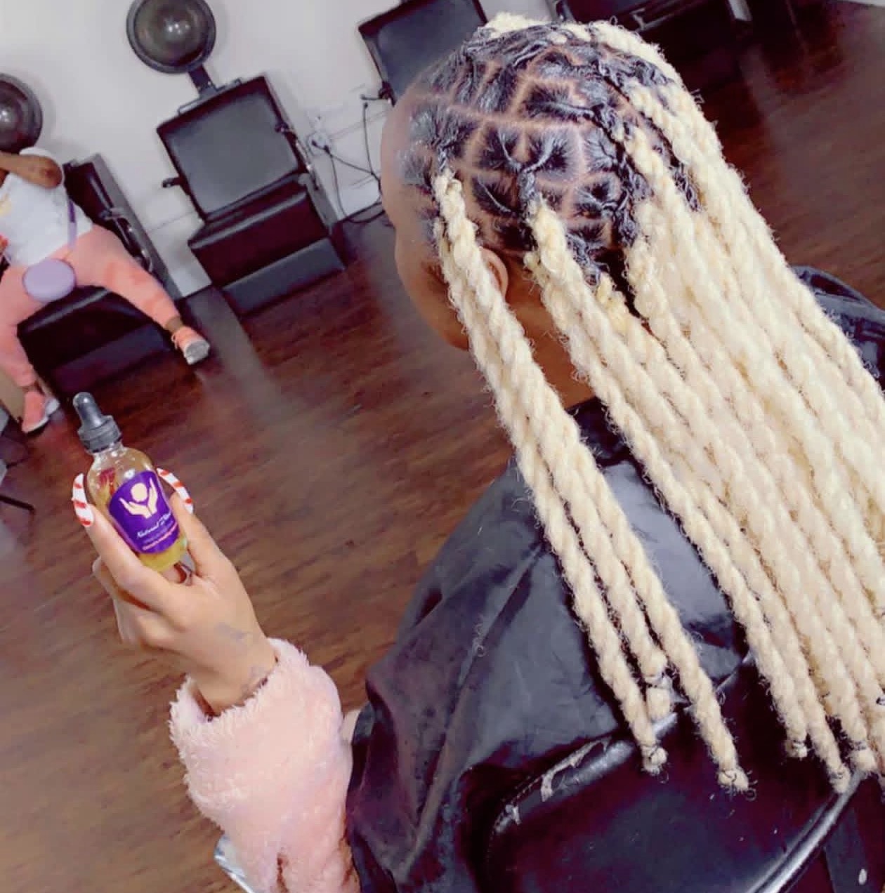 IN DA KUT loc and natural hair portfolio